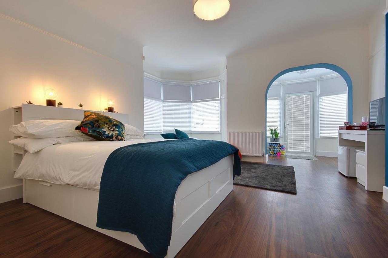 Large En-suite By The